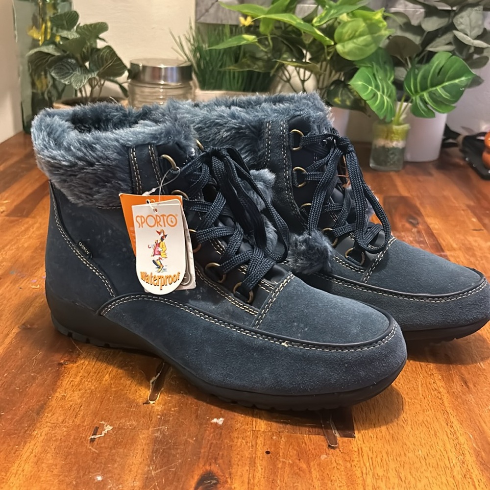 NWT Sporto Women's  Amanda Waterproof Blue Fleece Lined Thermolite Boots.Size:10